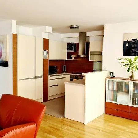 Luxury 4 Bedroom Roof Apt With 3 Balconies & View Vienne Extérieur photo