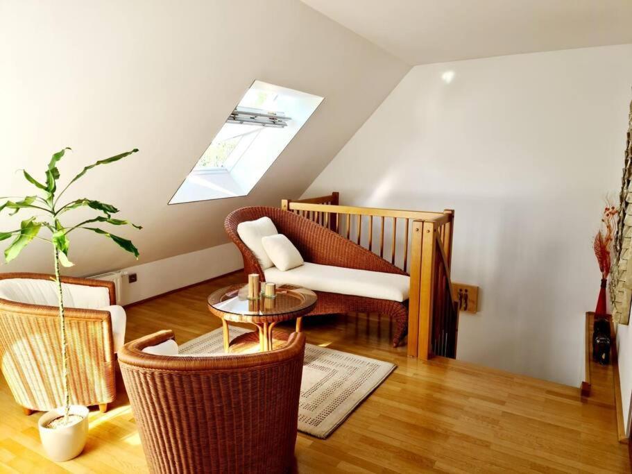 Appartement Luxury 4 Bedroom Roof With 3 Balconies & View *