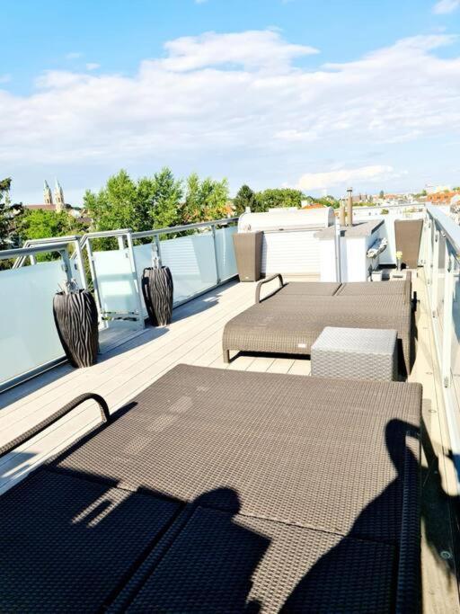 Appartement Luxury 4 Bedroom Roof With 3 Balconies & View *