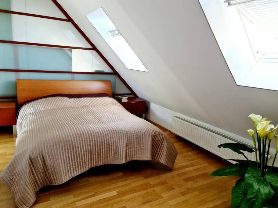 Luxury 4 Bedroom Roof With 3 Balconies & View Appartement